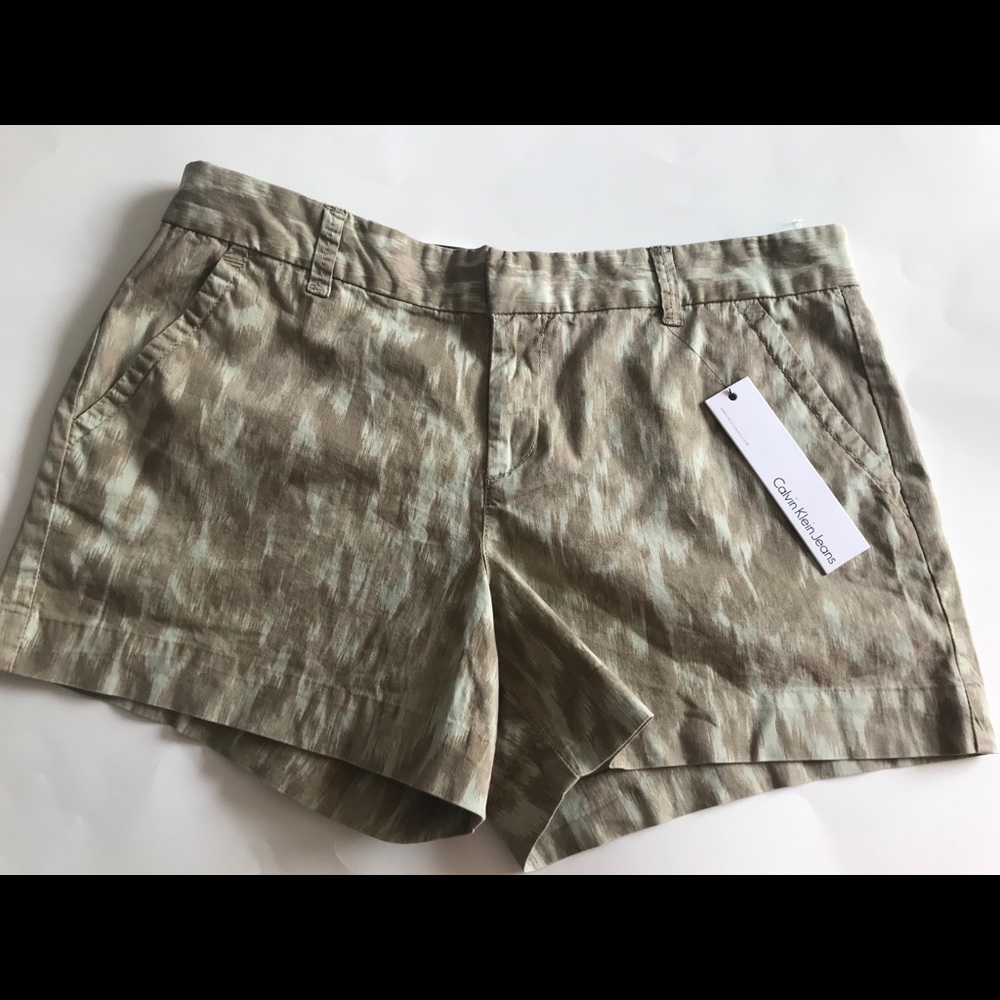 Nwt Calvin Klein women’s shorts size 12